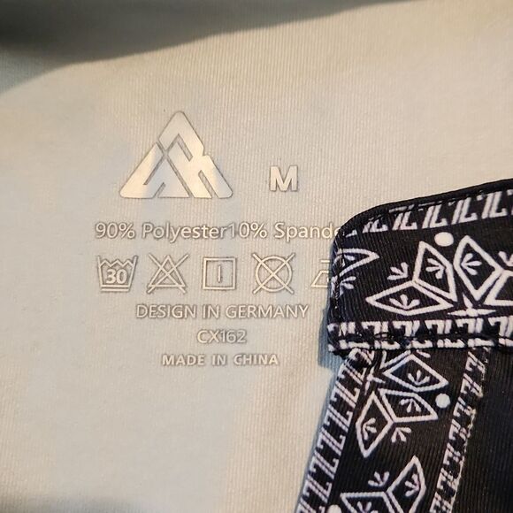 NWT Speed Your Run women's medium v neck sports polo - Picture 2 of 8